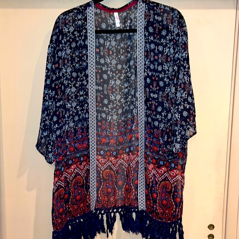 Xhilaration kimono size Large, boho style, split sides. Fringe navy blue